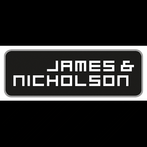 Textil Zulieferer zur Textilveredelung Logo von James & Nicholson in schwarzer und weißer Schrift.